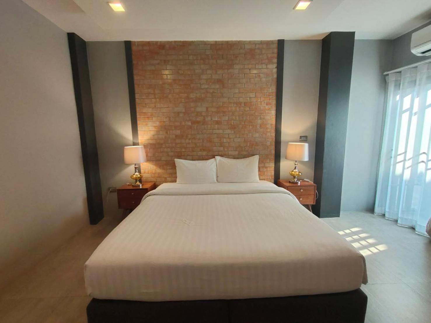 Qoo Hotel Buriram Ngoại thất bức ảnh